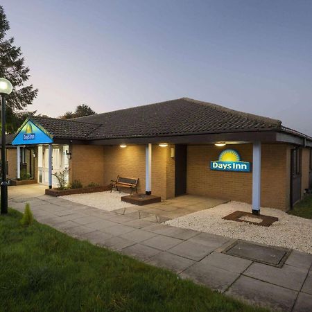 Days Inn Sutton Scotney North Exterior foto